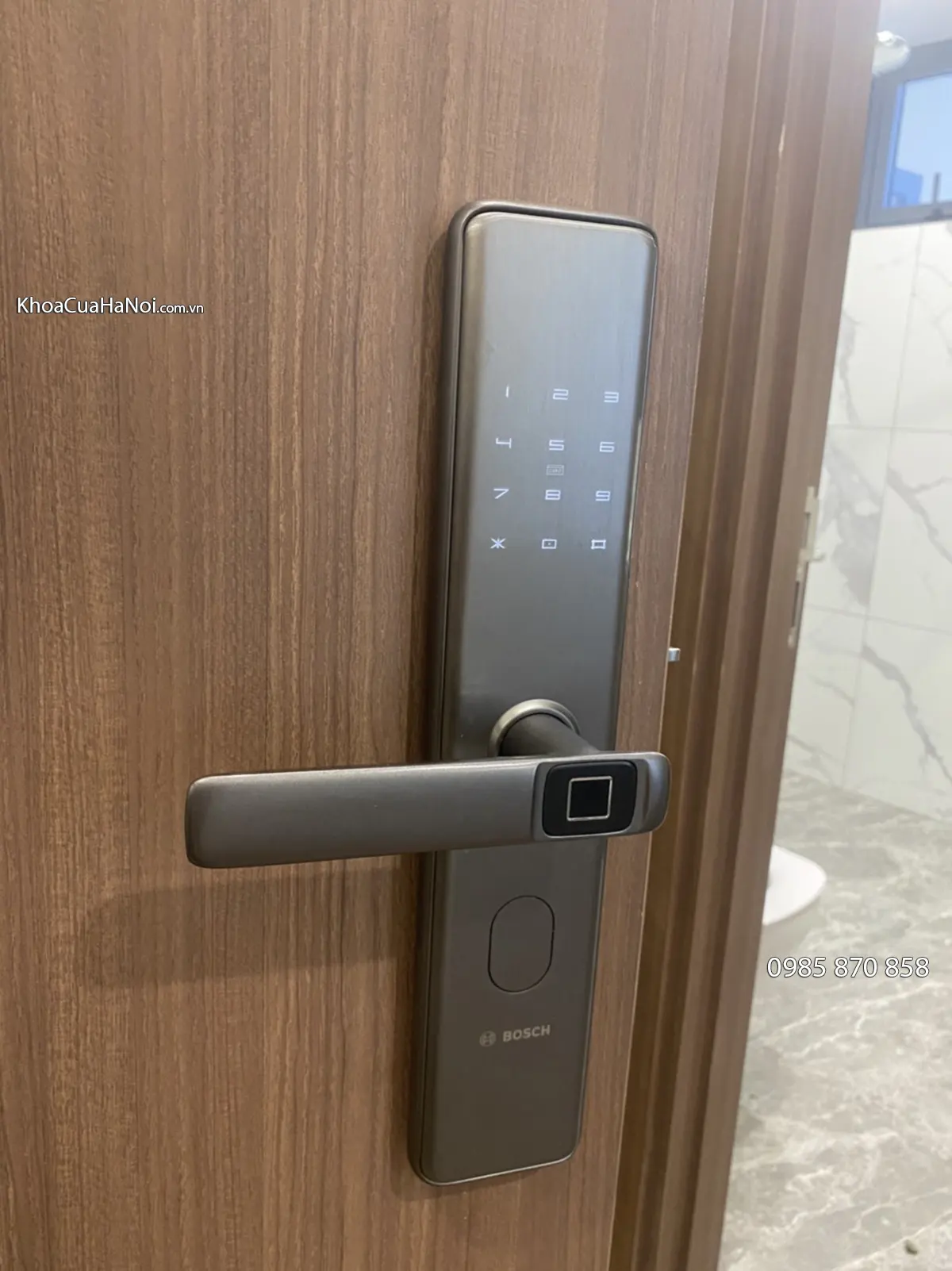 Khóa Bosch ID30BK màu ghi