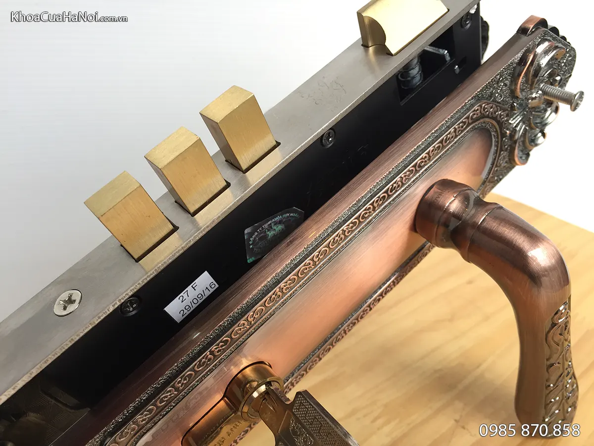 Khóa cửa ra vào bằng hợp kim mạ đồng EX8515