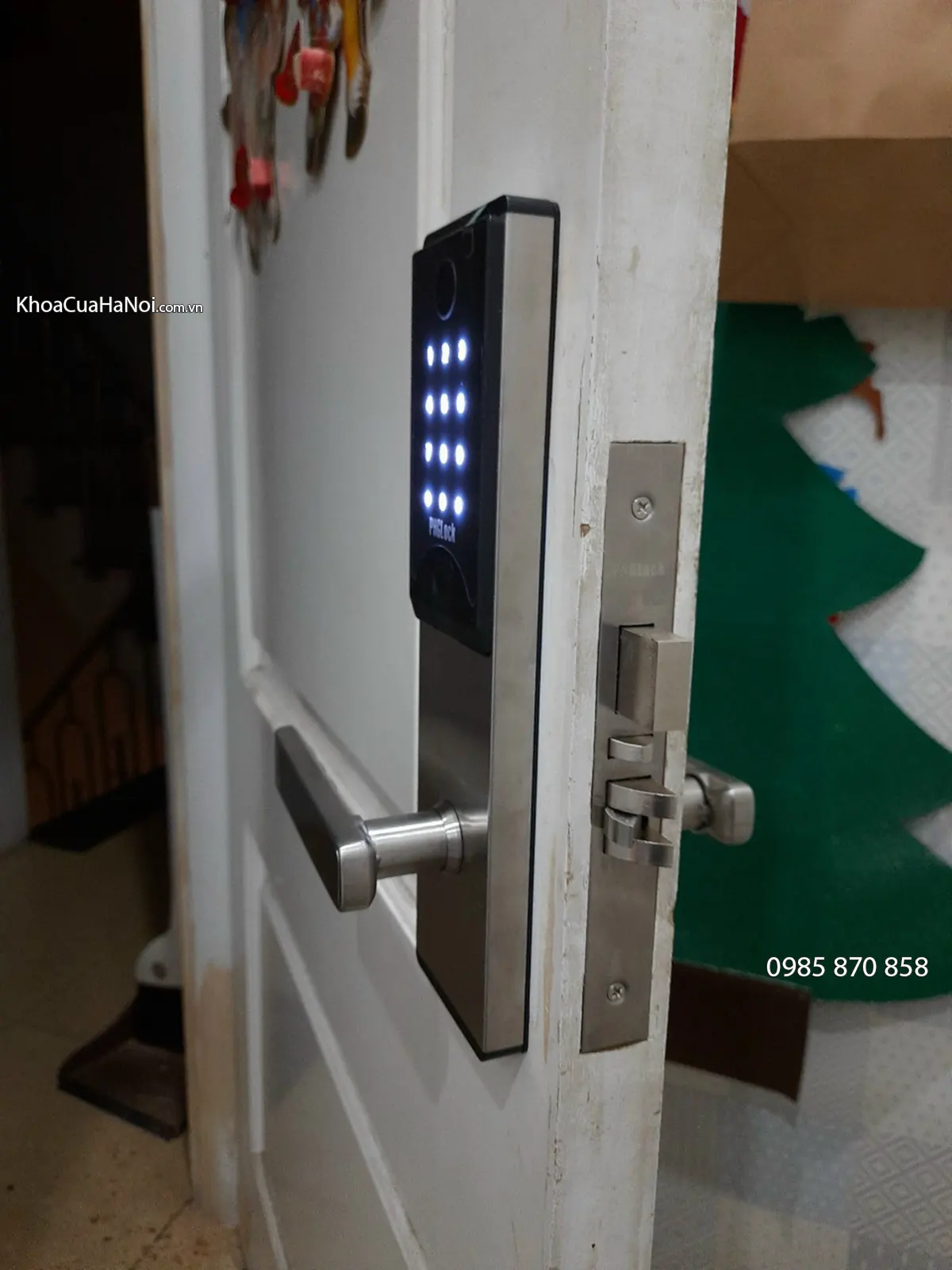 khóa cửa vân tay FP7868