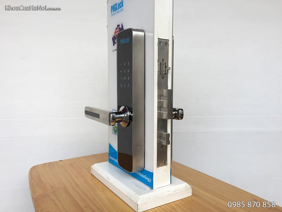 Khóa mật mã thẻ từ cho căn hộ KR7153