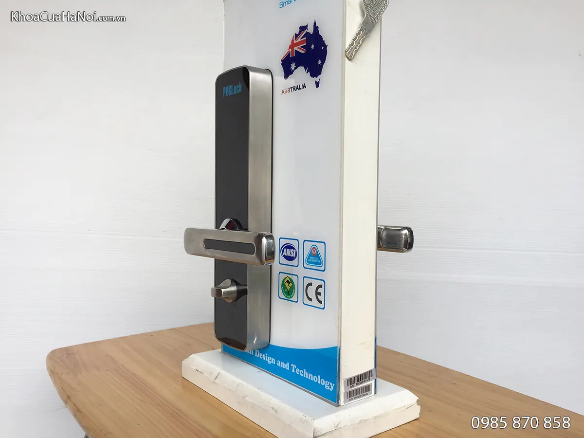 Khóa mật mã thẻ từ cho căn hộ KR7153