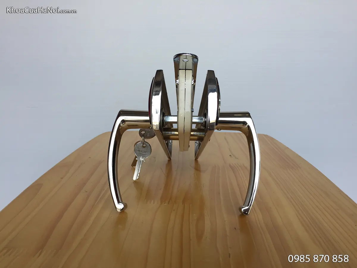 Khóa cửa gỗ hợp kim Việt Tiệp 04912
