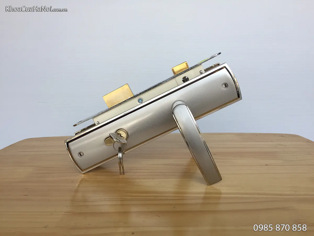 Khóa cửa gỗ hợp kim Việt Tiệp 04912