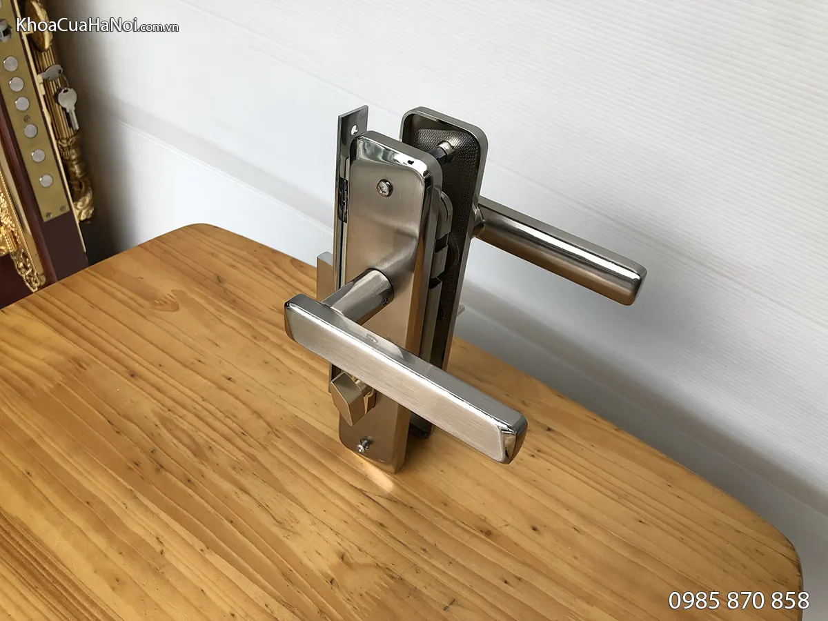 Khóa cửa thông phòng hợp kim Việt Tiệp 04332