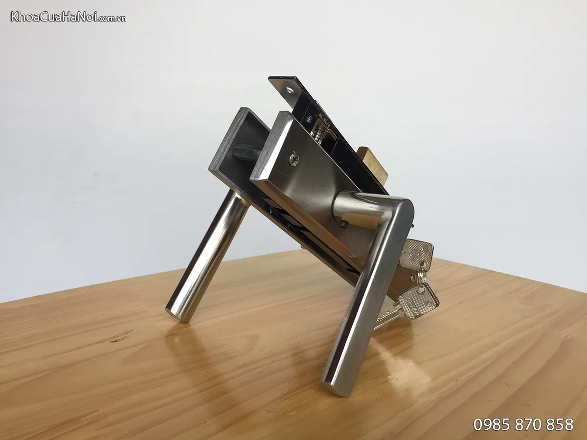 Ổ khóa cửa tay gạt inox Việt Tiệp 04474